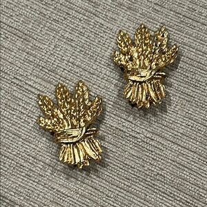 Vintage Gold tone Wheat Sheaf clip on Earrings